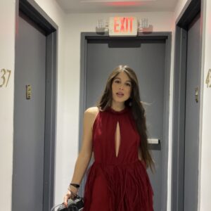 Vestido Burdeos de Tul y Ondas