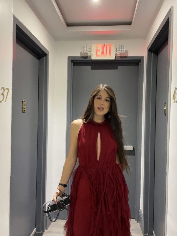 Vestido Burdeos de Tul y Ondas